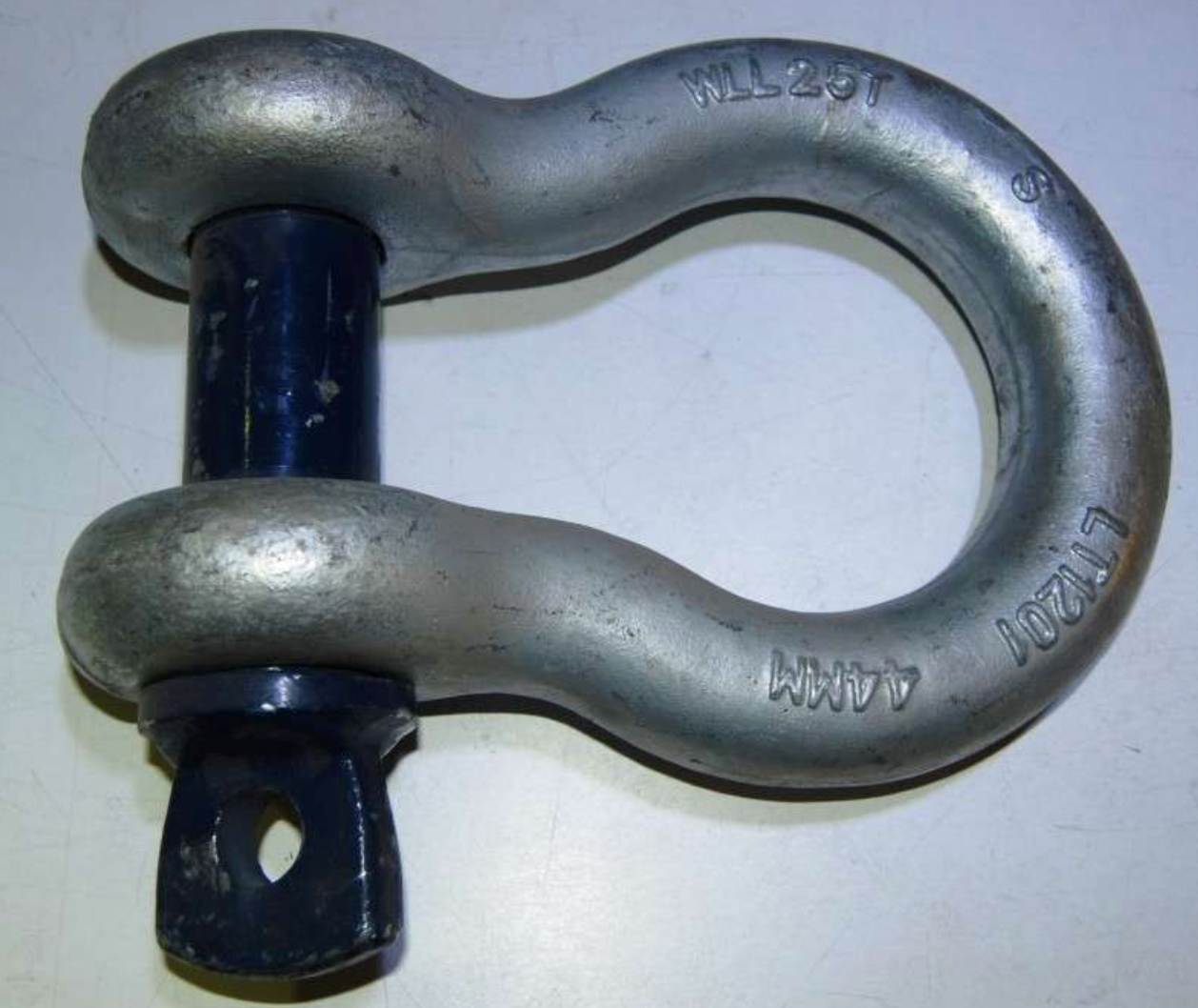 25 Tonne Shackle for 75 Tonne Snatch Strap: Heavy-Duty Fastening Solution